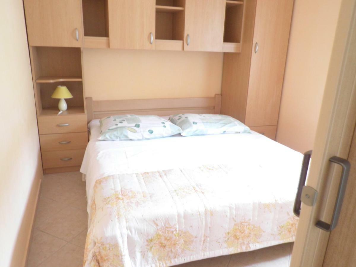 Apartament Sersic *